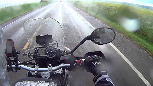 15 TIPS FOR MOTORCYCLE RIDING IN THE RAIN