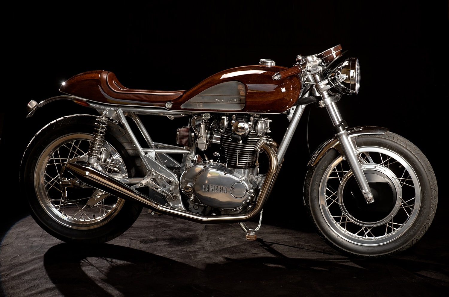 Custom Yamaha XS650 Cafe Racer Features Wooden Bodywork and Many Other Cool Traits